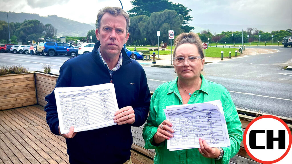 Wannon MP Dan Tehan met with Apollo Bay community campaigner Sally Cannon to collect a petition of 574 signatures in support of underground powerlines for him to take back to Canberra.