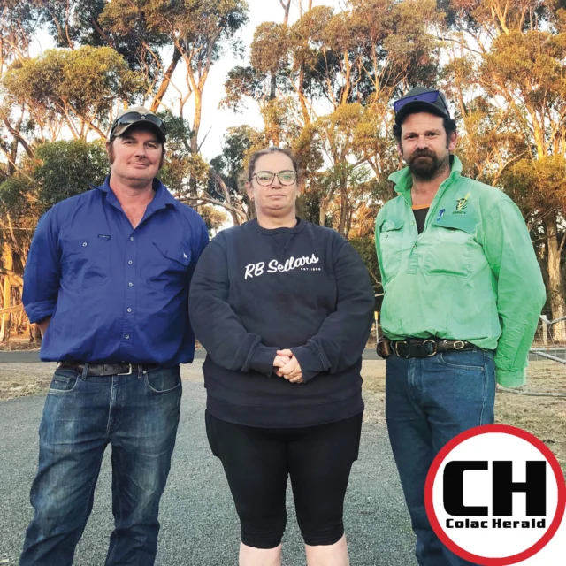 District farmers are considering stepping down from their firefighting roles if a proposed levy is passed in parliament this week.

Meanwhile, a petition calling on the State Government to scrap the bill has amassed more than 4400 signatures in just a few days.

Farmers, firefighters and local politicians met at the Barunah Hall on Friday afternoon to discuss their next course of action while they await the outcome of the proposed Emergency Services and Volunteers Fund.

#colacherald #farmers #firefighters #emergencyservicesandvolunteersfund