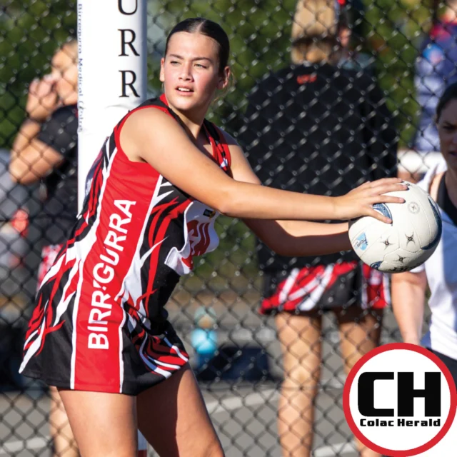 JUNIOR SPORT 

Th Colac Herald's junior sport coverage is continuing with youngsters from @birregurrafootballnetballclub and @otwaydistrictsfnc featuring in yesterday's Herald!

Check out some of the players in action!